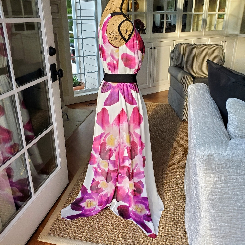 Elegant Long Formal Express Dress / Gown - Picture 3 of 16